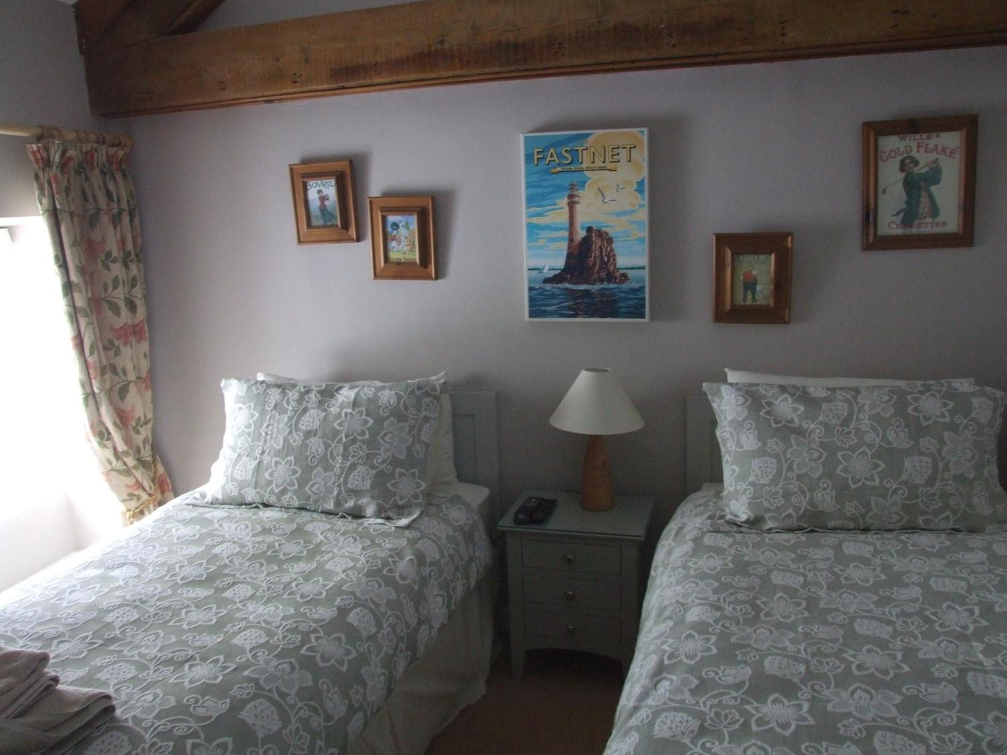Inglenook Villa Кинсейл Екстериор снимка